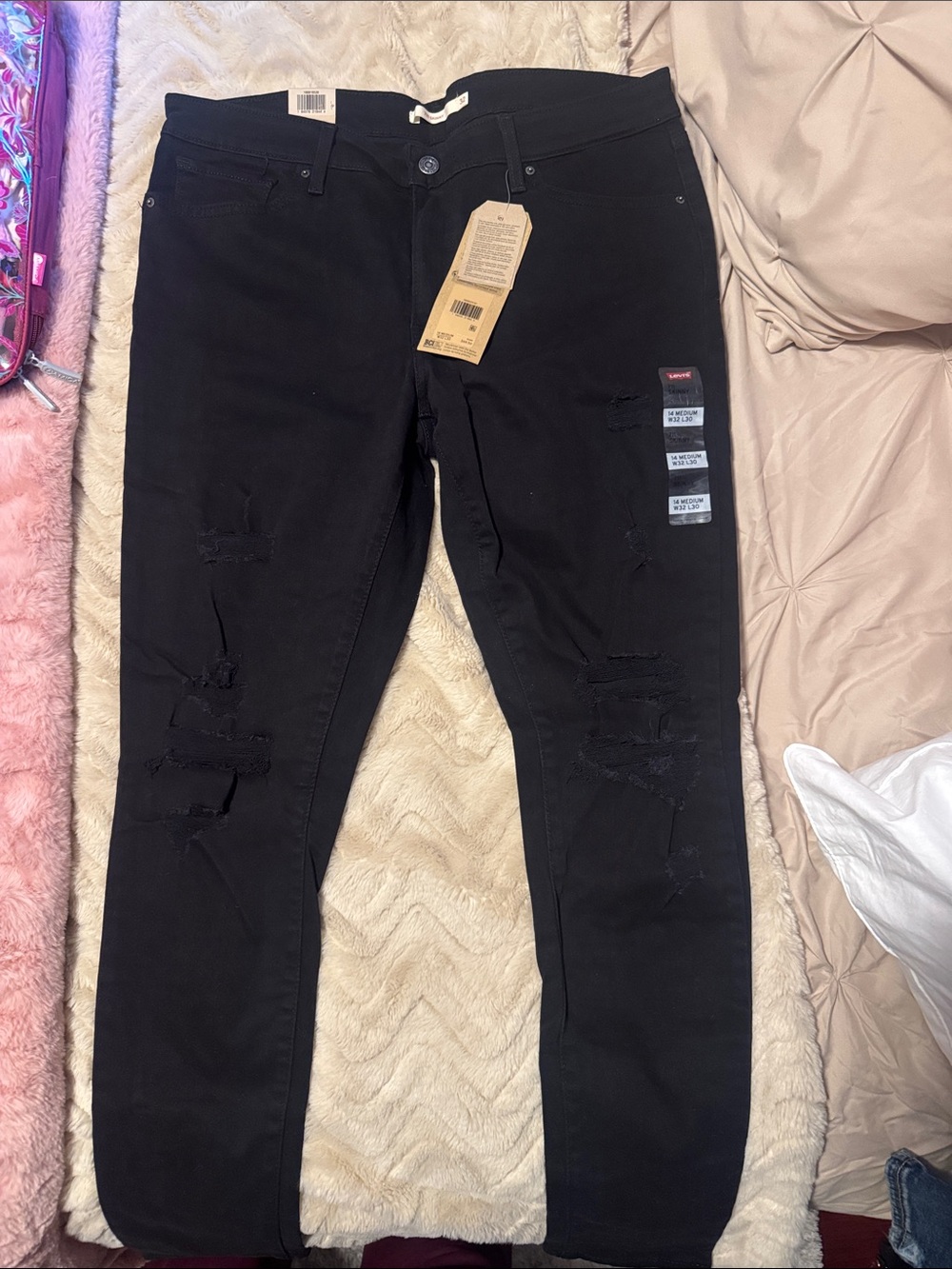 Levi's Women’s Black Ripped Skinny Jeans